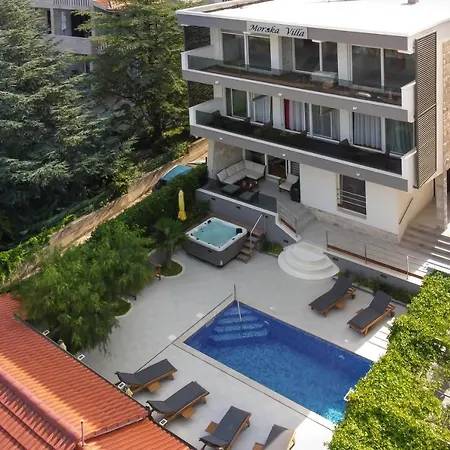 Private Seaside Morska With Pool In Baska Voda, Dalmatia, Croatia *