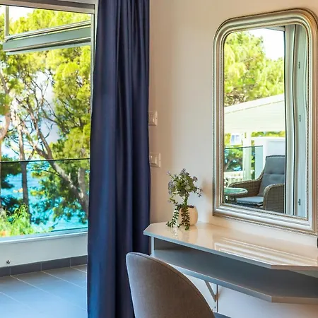 Villa Private Seaside Morska With Pool In Baska Voda, Dalmatia, Croatia *