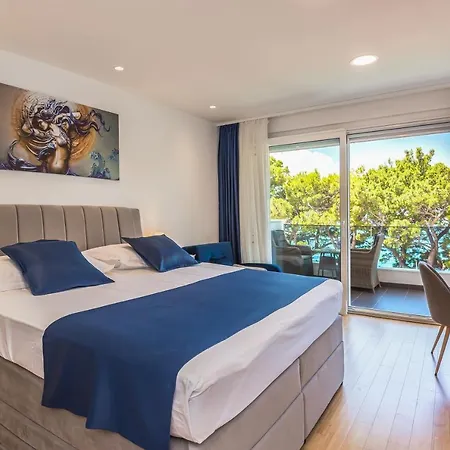 Villa Private Seaside Morska With Pool In Baska Voda, Dalmatia, Croatia *