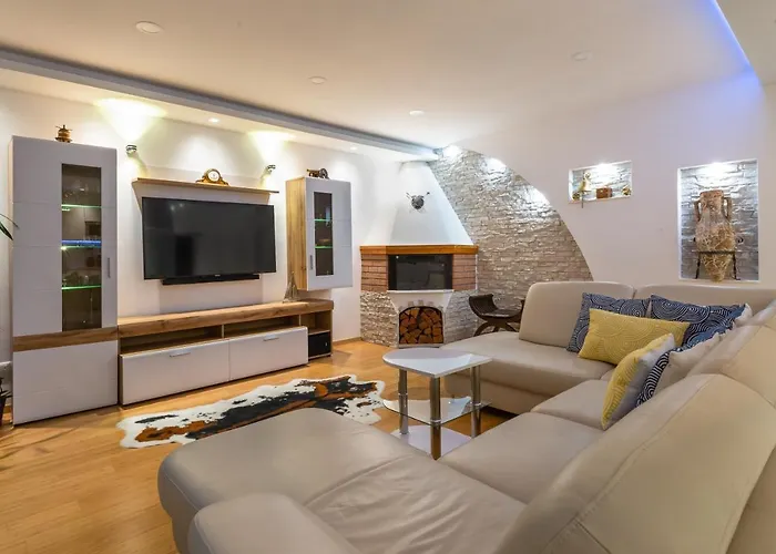 Villa Private Seaside Morska With Pool In Baska Voda, Dalmatia, Croatia *