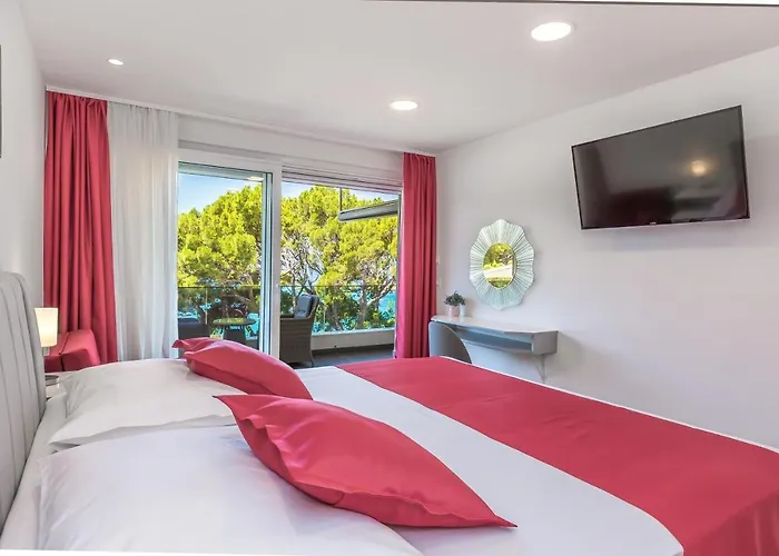 Villa Private Seaside Morska With Pool In Baska Voda, Dalmatia, Croatia *