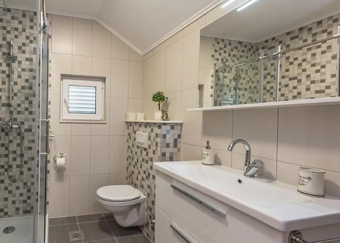 Villa Private Seaside Morska With Pool In Baska Voda, Dalmatia, Croatia *