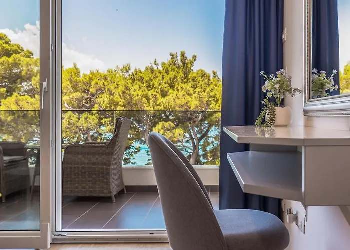 Villa Private Seaside Morska With Pool In Baska Voda, Dalmatia, Croatia *