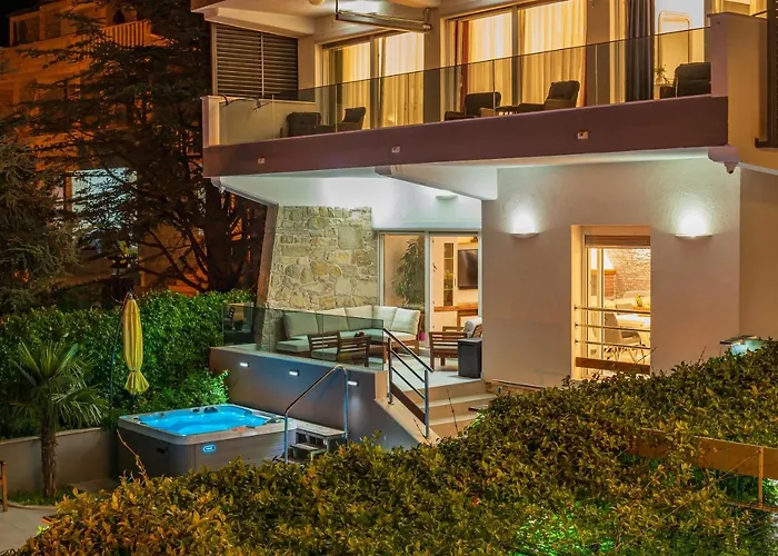 Villa Private Seaside Morska With Pool In Baska Voda, Dalmatia, Croatia *